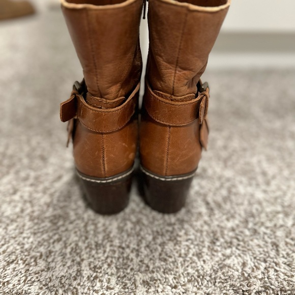 Anne Klein size 8 ankle boots (zip up) - Picture 4 of 5